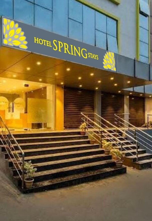 Hotel Spring Stays Near Us Consulate - Hyderabad