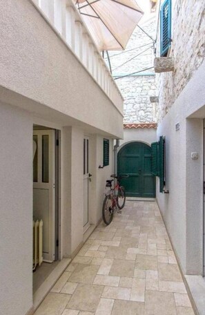 Apartment | Balcony