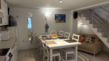 Khu ăn uống