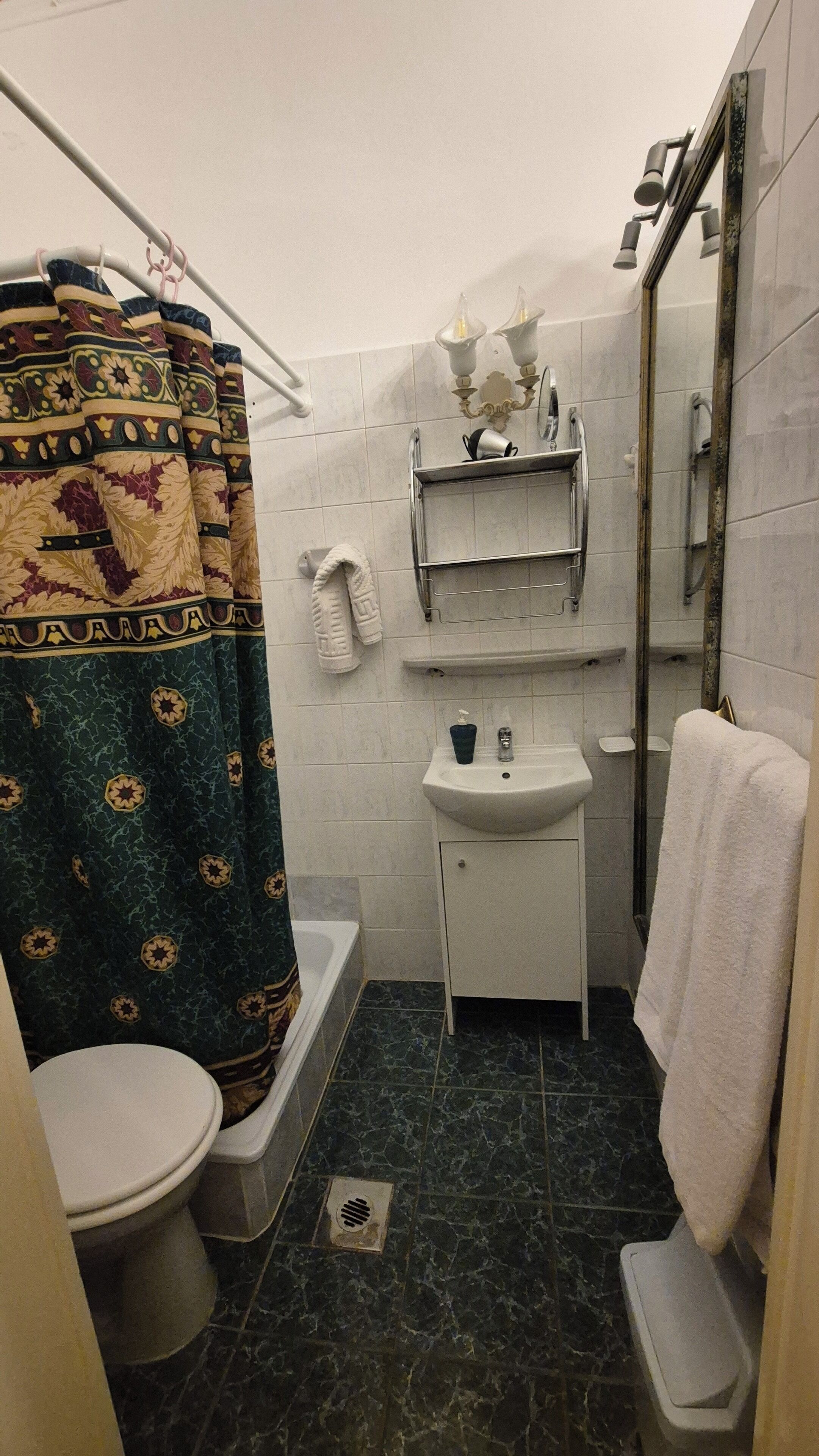 Photo - Imre Guest House