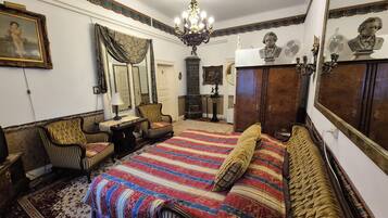 Double Room, City View | Desk, free WiFi