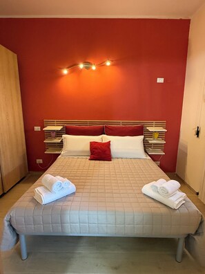1 bedroom, iron/ironing board, travel cot, free WiFi - Welcoming and well-kept, it is the perfect base for discovering the wonders of Salento. (Lizzanello)
