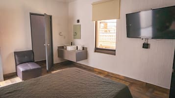 Habitación básica, acceso para personas con movilidad reducida, para no fumadores | Tabla de planchar con plancha y wifi gratis