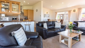 Chalet | Living room - Chalet in Cornwall Near Freathy Beach (Torpoint)