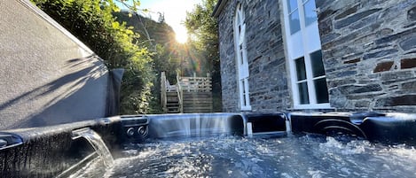 ハウス | 屋外スパ浴槽