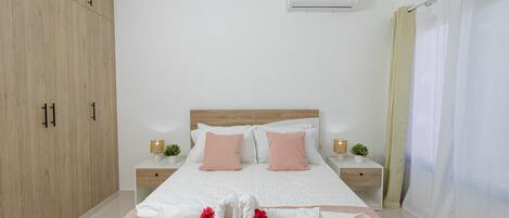 1 غرفة نوم ومكتب ومكواة/لوح كي وسرير سفر