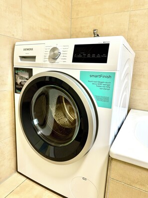 Interior - 2-room apartment in Regensburg with terrace & parking space (Regensburg)