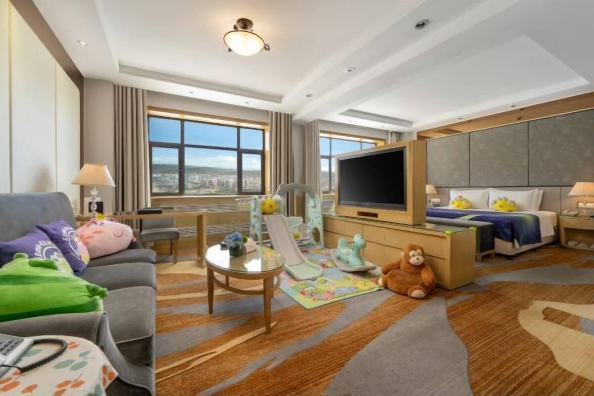 Cribs/infant beds