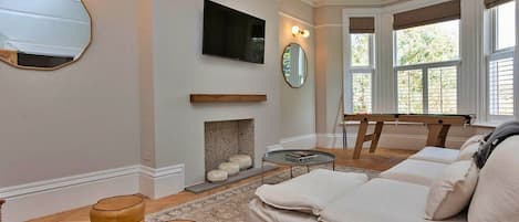 House | Living room