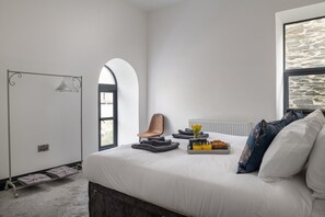 5 bedrooms, iron/ironing board - Beautiful 5 Bedroom Apartment in Capel Salem (Blaenau Ffestiniog)