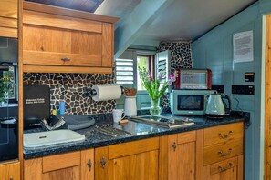 Cottage | Bếp riêng