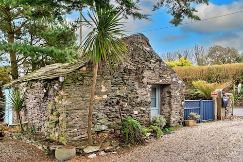 Cottage in Bossiney Near Tintagel Castle