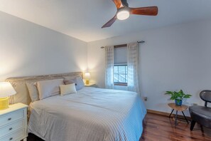 2 bedrooms, desk, iron/ironing board, travel cot