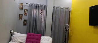 Charming 1-bedroom building in beautiful Prayagraj with WiFi