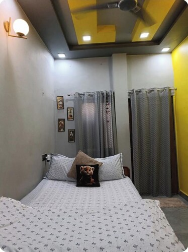 Charming 1-bedroom building in beautiful Prayagraj with WiFi