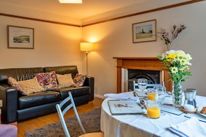 Cottage | Living room