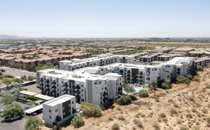 Exterior - Outdoor Games • Heated Pool •Close to Golf & Shops (Phoenix)