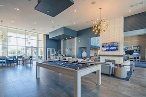 Spielezimmer