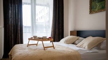 2 bedrooms, iron/ironing board, free WiFi, bed sheets