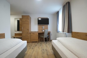 TV - Hotel 7 Winde (Spaichingen)