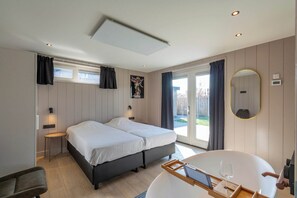 1 habitación y ropa de cama