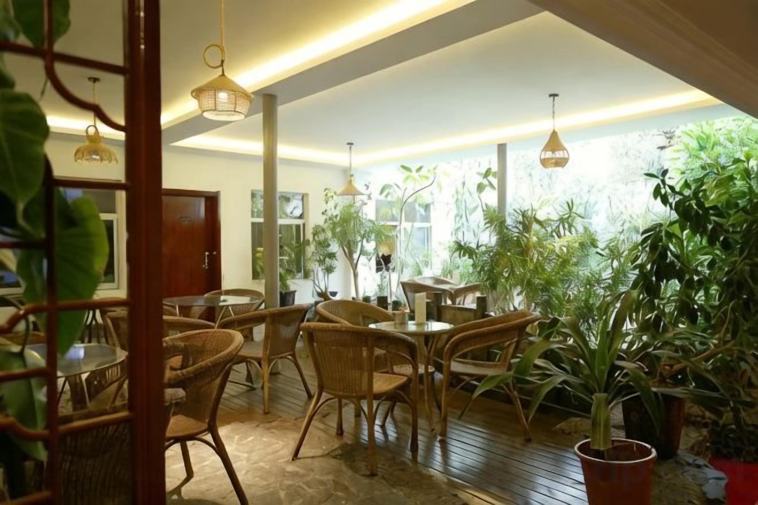 Khu ẩm thực ngoài trời
