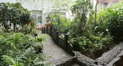 Dongying Garden Hotel (Lanzhou University Railway Station)