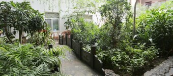 Dongying Garden Hotel (Lanzhou University Railway Station)