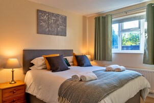 Bungalow | 3 bedrooms, iron/ironing board