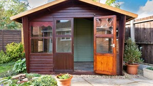 Unclassified image, 3 of 43, button - Cozy 3 Bedroom Apartment in Southern Lea (Burnham-on-Sea)