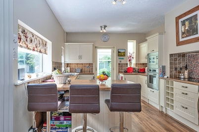 Cottage in Rhos-on-sea Near Sandy Beach