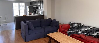 Executive townhouse next to popular provincial park, 10 minutes walk