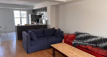 Executive townhouse next to popular provincial park, 10 minutes walk