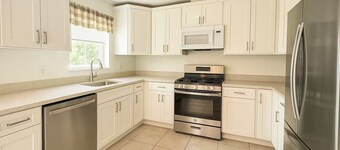 Charming 2-bedroom with WiFi and AC in delightful Pasadena