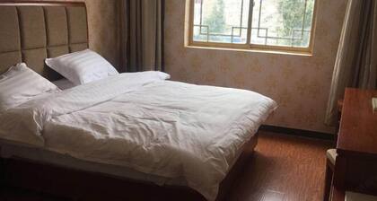 Ali Pulan Town Hotel
