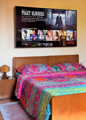 1 bedroom, iron/ironing board, free WiFi, bed sheets - Luce e Fantasia a 3 minuti dalla spiaggia. Con TV 70" e Aria Condizionata! (Lido)