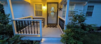 Welcome to the Starry Night Cabin, your perfect year-round getaway!