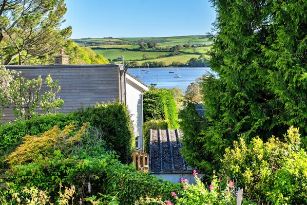 House | Garden - Cottage in Devon by River Dart Adventures (Totnes)