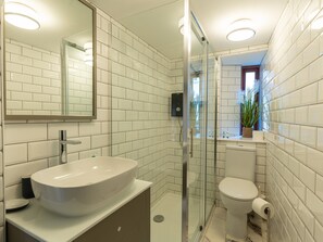 Cottage | Bathroom