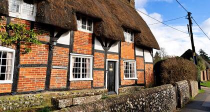 Cottage in Chilton Foliat Near Savernake Forest