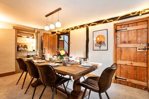 Cottage | Dining