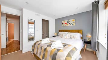 Căn hộ | 2 phòng ngủ, bàn ủi/dụng cụ ủi quần áo