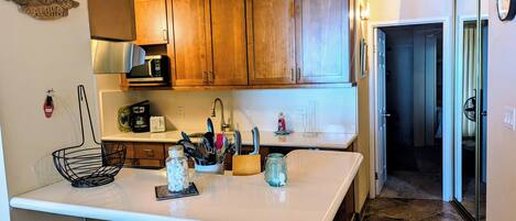 Microwave, oven, stovetop, dishwasher