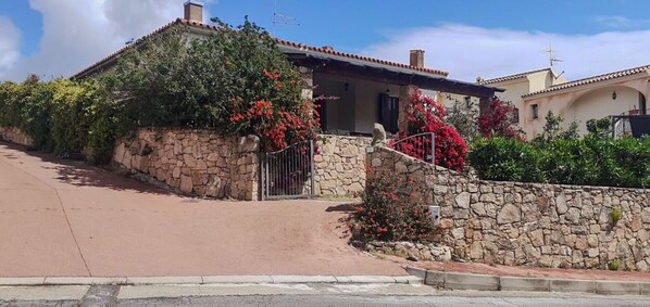 Exterior - Vacation House by Anna and Turi (San Gavino ( frazione di Budoni))