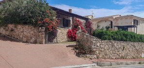 Exterior - Vacation House by Anna and Turi (San Gavino ( frazione di Budoni))