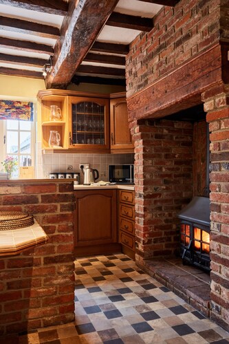 Cottage in Derbyshire With Private Garden