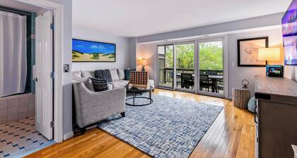 Luxury 3BR Townhome - Panoramic Water Views + Modern Comfort + Parking Included