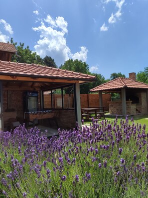 屋外ダイニングエリア