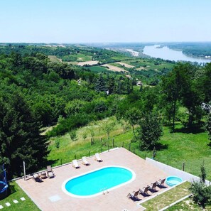 Piscine extérieure