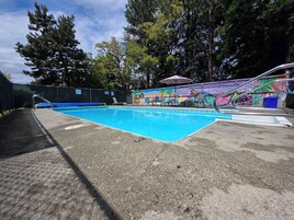 Piscina externa sazonal